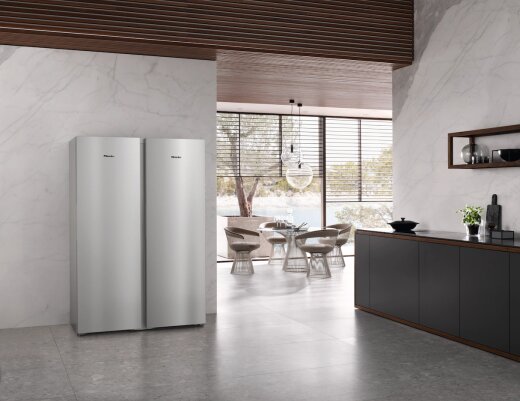 SAMOSTOJEĆI ZAMRZIVAČ MIELE FNS 4382 D/E el