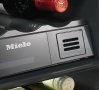 UGRADBENI HLADNJAK ZA VINO MIELE KWT 6321 UG